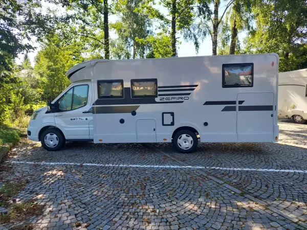Roller Team Zefiro 287 TL - Automatik, LiFePO4, Solar, Längsbetten - fotografie 9