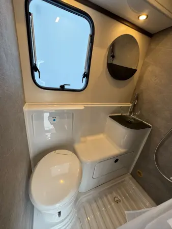 Rimor Kilig 9 - Alkoven-Wohnmobil für 6 Personen mit Automatik - fotografie 4