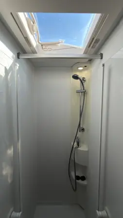 Adria Matrix Axess 670 SL - Teilintegrierter mit Lithium - fotografie 14