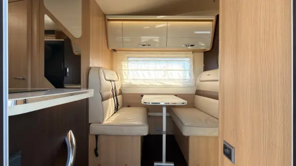 Forster FA 699 HB - Alkoven-Wohnmobil für 6 Personen mit Lithium - fotografie 7