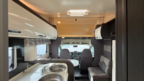 CI Magis 84 Plus - Alkoven-Wohnmobil für 6 Personen - fotografie 8
