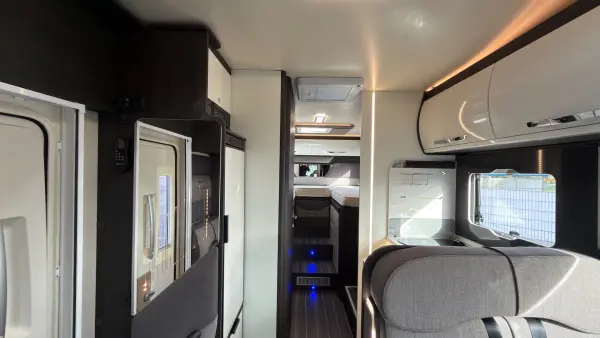 CI Magis 84 Plus - Alkoven-Wohnmobil für 6 Personen - fotografie 10