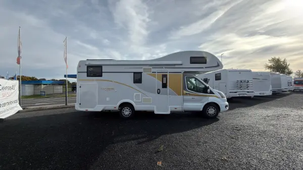CI Magis 84 Plus - Alkoven-Wohnmobil für 6 Personen - fotografie 2