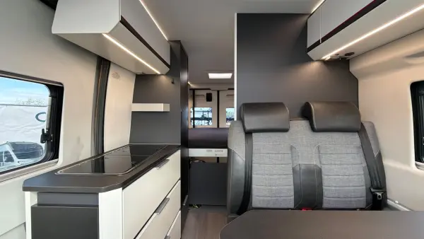 Adria Twin Sports 640 SGX - Kastenwagen-Camper mit Automatik - fotografie 9