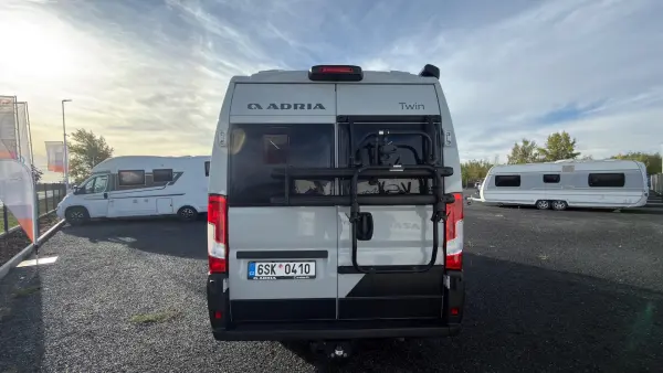 Adria Twin Sports 640 SGX - Kastenwagen-Camper mit Automatik - fotografie 4