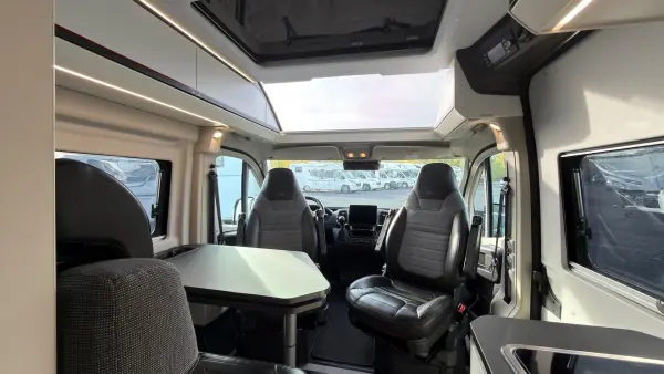 Adria Twin Sports 640 SGX - Kastenwagen-Camper mit Automatik - fotografie 6