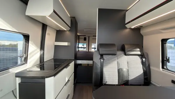 Adria Twin Sports 640 SGX - Kastenwagen-Camper mit Automatik - fotografie 8