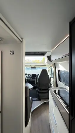 Adria Twin Sports 640 SGX - Kastenwagen-Camper mit Automatik - fotografie 9
