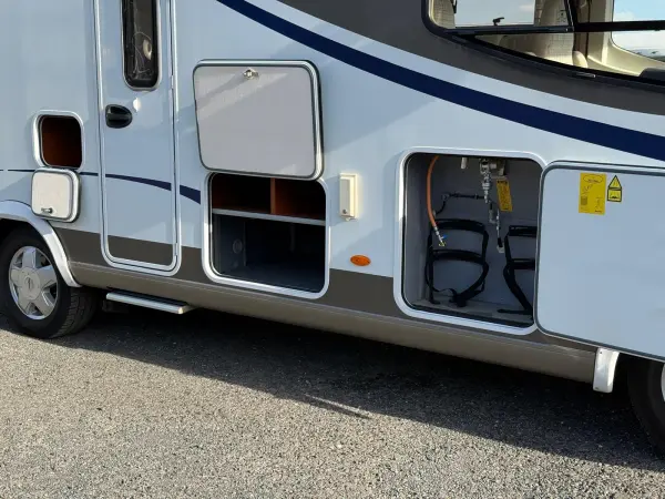 Frankia auf Mercedes-Benz Sprinter - Automatik - fotografie 6