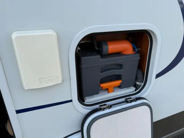 Frankia auf Mercedes-Benz Sprinter - Automatik - fotografie 9