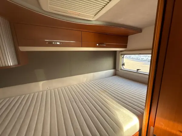 Frankia auf Mercedes-Benz Sprinter - Automatik - fotografie 17