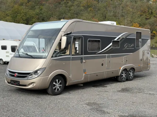 Bürstner Grand Panorama - luxuriöses Wohnmobil mit Automatik - fotografie 3