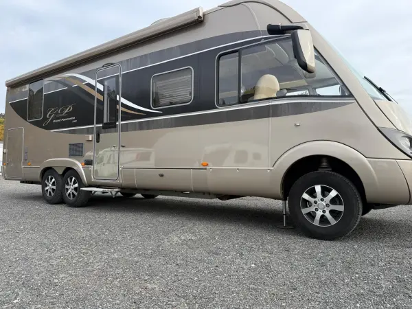 Bürstner Grand Panorama - luxuriöses Wohnmobil mit Automatik - fotografie 6