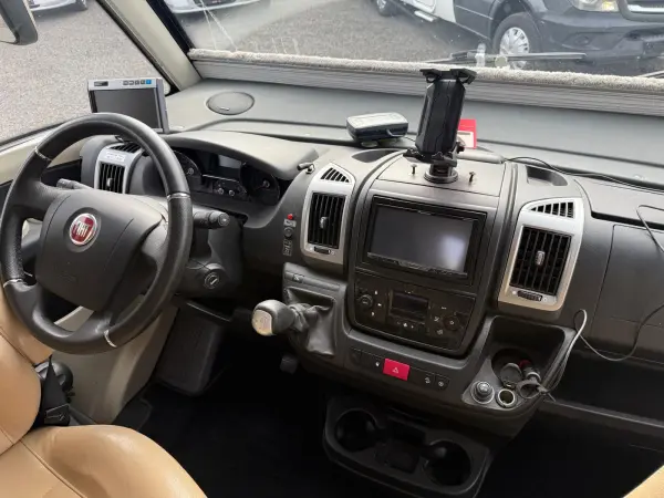Bürstner Grand Panorama - luxuriöses Wohnmobil mit Automatik - fotografie 7