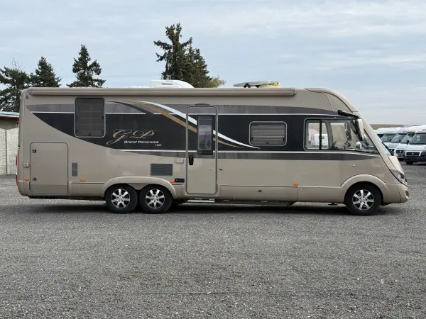 Bürstner Grand Panorama - luxuriöses Wohnmobil mit Automatik - fotografie 15