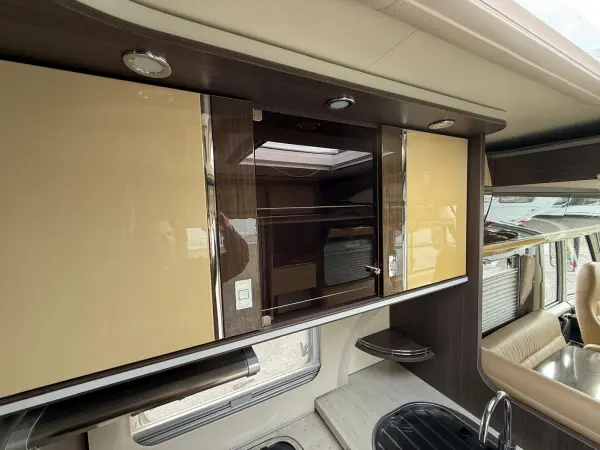Bürstner Grand Panorama - luxuriöses Wohnmobil mit Automatik - fotografie 17