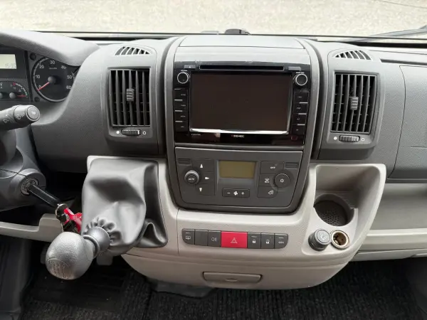 Dethleffs auf Fiat Ducato 2.3 JTD (96 kW) - fotografie 17
