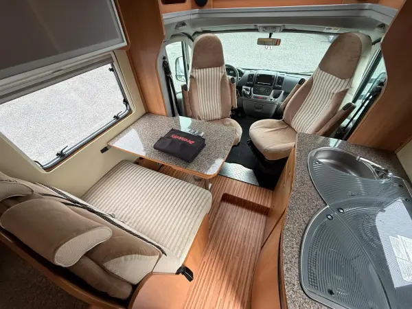 Dethleffs auf Fiat Ducato 2.3 JTD (96 kW) - fotografie 18